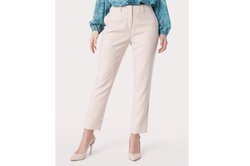 
Beżowe eleganckie spodnie
Beżowe eleganckie spodnie
Beżowe eleganckie spodnie